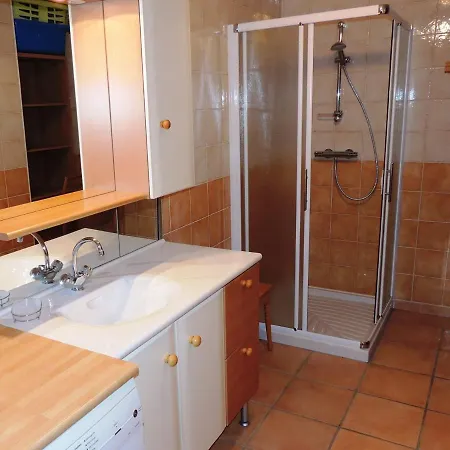 : Appt 10 Pers Skis Aux Pieds, Balcon, Parking, Wifi - Fr-1-598-72