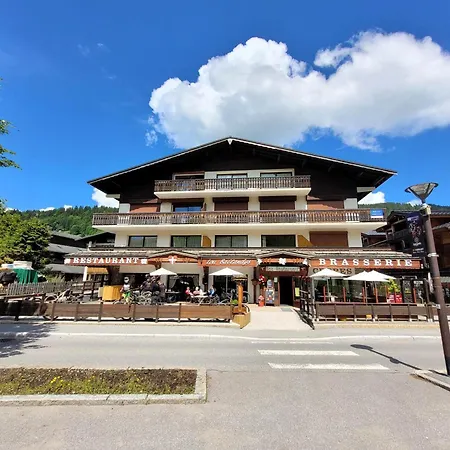 : Appt 10 Pers Skis Aux Pieds, Balcon, Parking, Wifi - Fr-1-598-72